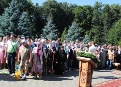 Православные со всех уголков страны съехались сегодня в Грибановский район. 