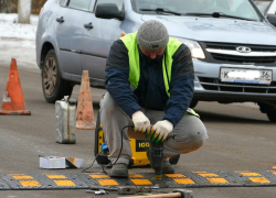 В Борисоглебске начали монтаж «лежачих полицейских» по ГОСТу