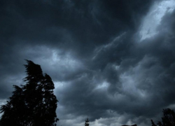 Жителям Воронежской области вновь обещают дожди и сильный ветер