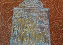 В Грибановском районе местные жители нашли в огороде старинную казацкую икону