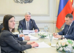 Губернатор Александр Гусев провел прием жителей Грибановского района 