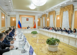 Неповиновение губернатору Гусеву привело к обрушению пяти крыш в Воронежской области