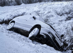 Воронежские спасатели предупредили жителей области об опасной обстановке на дорогах из-за непогоды