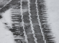 Борисоглебские автоинспекторы напомнили автомобилистам о необходимости замены летних шин на зимние