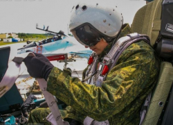 Авиационные экипажи Воронежской области получат новые комплекты лётной формы