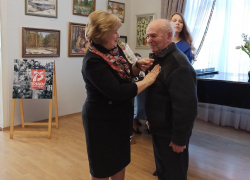 В Борисоглебске продолжают вручать медали ветеранам