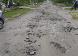 Эту дорогу в Борисоглебске асфальтировали при Горбачеве. А отгрейдировали – при Пищугине.