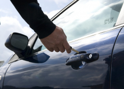 В Борисоглебске  будут судить «умельца», который вскрывал припаркованные автомобили