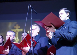 В Борисоглебске выступил мужской хор «Символ веры»