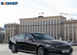 Роскошную  иномарку за 6,5 млн рублей у чиновников правительства Воронежской области могут отобрать 