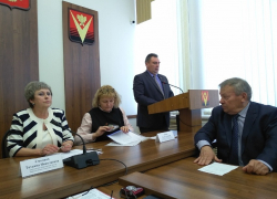 Андрей Пищугин отчитался о работе за девять месяцев на встрече с общественниками