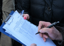 «Мы должны объединяться»: в столице Воронежской области родители школьников собирают подписи против дистанта 