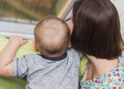 В 2025 году в Воронежской области досрочно вышли на пенсию 300 многодетных матерей