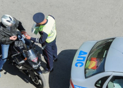  Пьяный водитель мопеда попытался дать взятку в 12 000 рублей и попал на скамью подсудимых