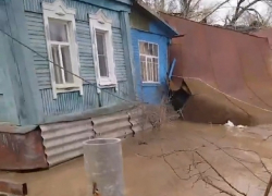 Видео последствий оползня в Новохоперске опубликовали местные жители