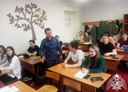 Росгвардия провела уроки мужества и  патриотизма для старшеклассников Борисоглебска