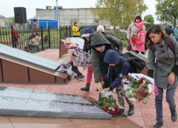 В Терновском районе открыли памятник землякам-героям 