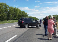 Многодетную семью из Борисоглебска протаранил пьяный водитель джипа  