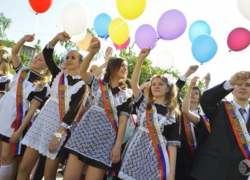 Для 864 выпускников Борисоглебска прозвенели «последние звонки»