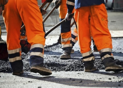 В Поворинском районе взялись за ремонт дорог