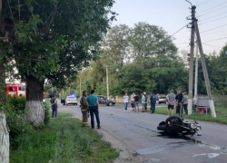 В Борисоглебске в результате столкновения мотоцикла и легковушки пострадали два подростка и пенсионерка