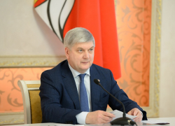 Александр Гусев объявил об отмене масочного режима в Воронежской области