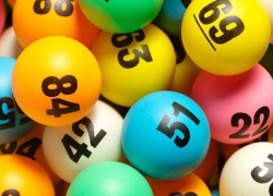 Жителям Воронежской области продолжает везти в лотерею