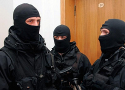 Бывшую сотрудницу Грибановского ОМВД вместе с мужем отправили в тюрьму за мошенничество