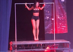 С Ольги Бузовой стащили юбку во время выступления в Воронеже