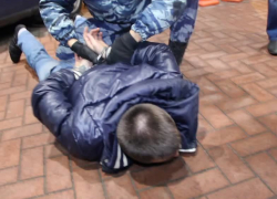 В Поворино полицейские задержали грабителя