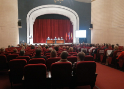 Аншлага нет: отчетная сессия Борисоглебской Думы началась в полупустом зале