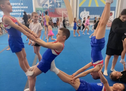 Юные акробаты из Новохоперска приняли участие в турнире «Метелица»