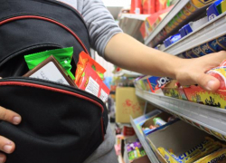 Молодая женщина  похитила продукты питания в одном из магазинов Борисоглебска