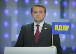 Депутат Госдумы предложил наказывать преступников просмотром плохих российских фильмов