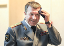 Извиняющийся за подчиненных генерал-лейтенант Бородин возглавил воронежскую полицию