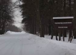 О прошлом, настоящем и будущем поселка Теллермановский Алишеру Шарипову рассказал Валерий Григоров