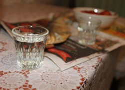 ЧП в Грибановском районе. В ходе застолья житель села Краснореченка получил ножевое ранение