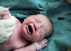 В Поворинском районе установлена мать, оставившая новорожденную дочь на улице