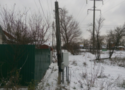 Жители ул. 40 лет Октября просят администрацию Борисоглебска обратить внимание на «аварийный» столб