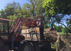 Трудовой десант высадился на «грибановской горе»