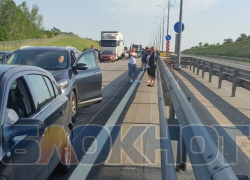 Фото гигантских пробок на трассе в Воронежской области