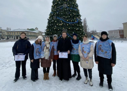В благотворительной акции «Рождественское чудо – детям» приняла участие православная молодежь из Борисоглебска