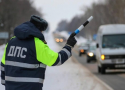 Жителей Воронежской области предупредили о массовых рейдах ГИБДД в новогодние праздники