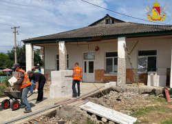  Строители  из Воронежской области продолжают восстанавливать разрушенные школы и больницы в ЛНР 