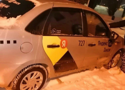 В Борисоглебске такси сбило девушку на пешеходном переходе