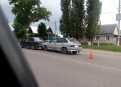 На ул. Свободы "поцеловались" два ВАЗа