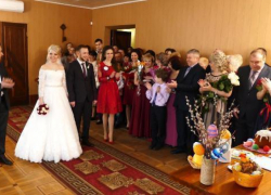 В Воронежской области 560 пар планируют пожениться на Красную горку