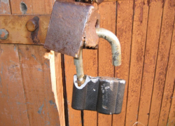 В Новохоперском районе завершено расследование уголовного дела по факту кражи хозинвентаря