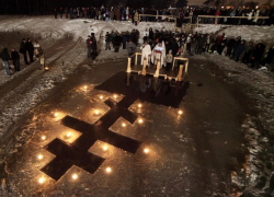 Крещенское купание: кому врачи не советуют входить в ледяную воду?