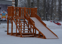 В Поворино установили детский развлекательный комплекс за 200 тыс. рублей